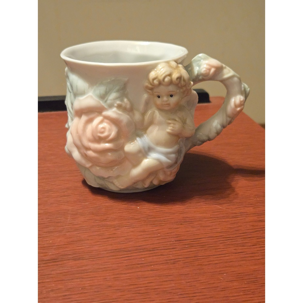 Vintage‎ Avon Cherub Angel Porcelain Mug Pink Rose 3D Relief Pastel Floral Cup